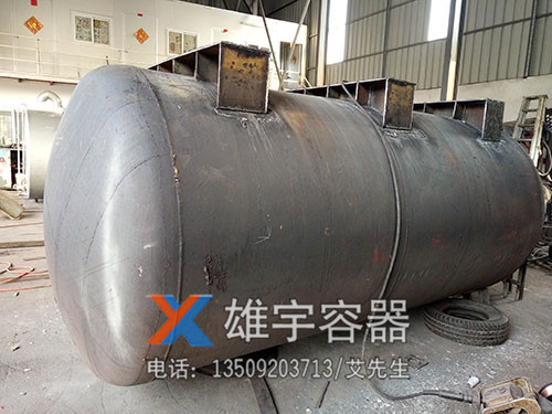 不鏽鋼臥式（shì）儲油（yóu）罐